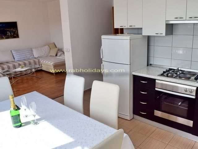 rent apartments in Croatia with pool