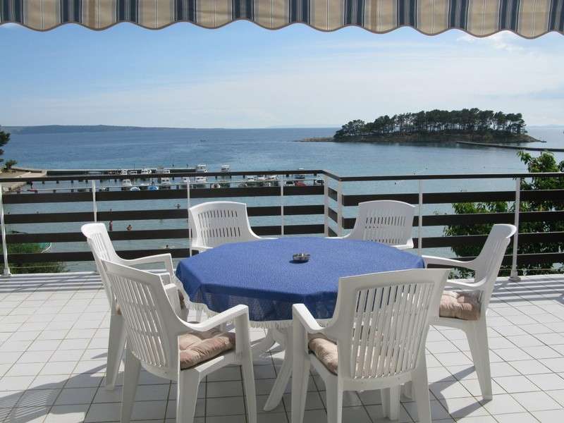 banjol apartments by the beach in croatia