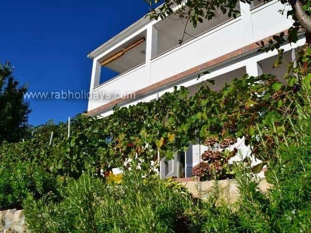 HOUSE (2)